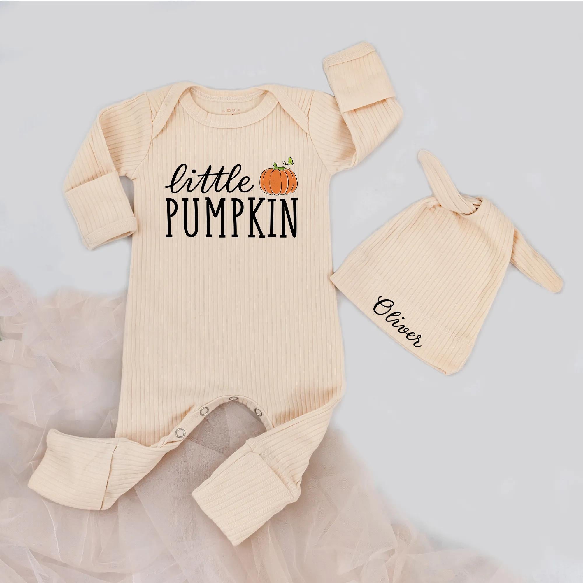 Personalized Little Pumpkin Baby Bodysuit and Hat Set in Ribbed Cotton, Custom Fall Newborn Outfit for Coming Home or Autumn Photos