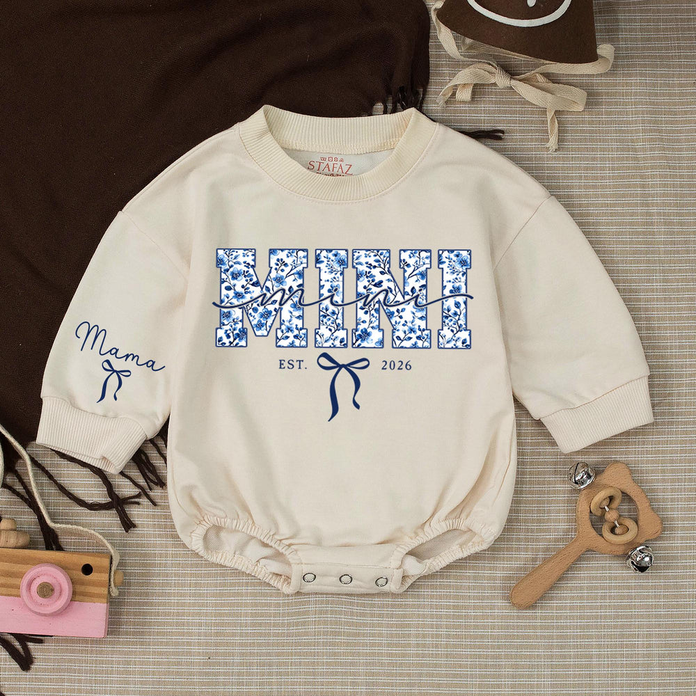 Personalized Mommy and Me Outfits with Names Blue Floral Mama Mini Matching Shirts Custom Family Sweatshirts Baby Girl Gift 2026 Design