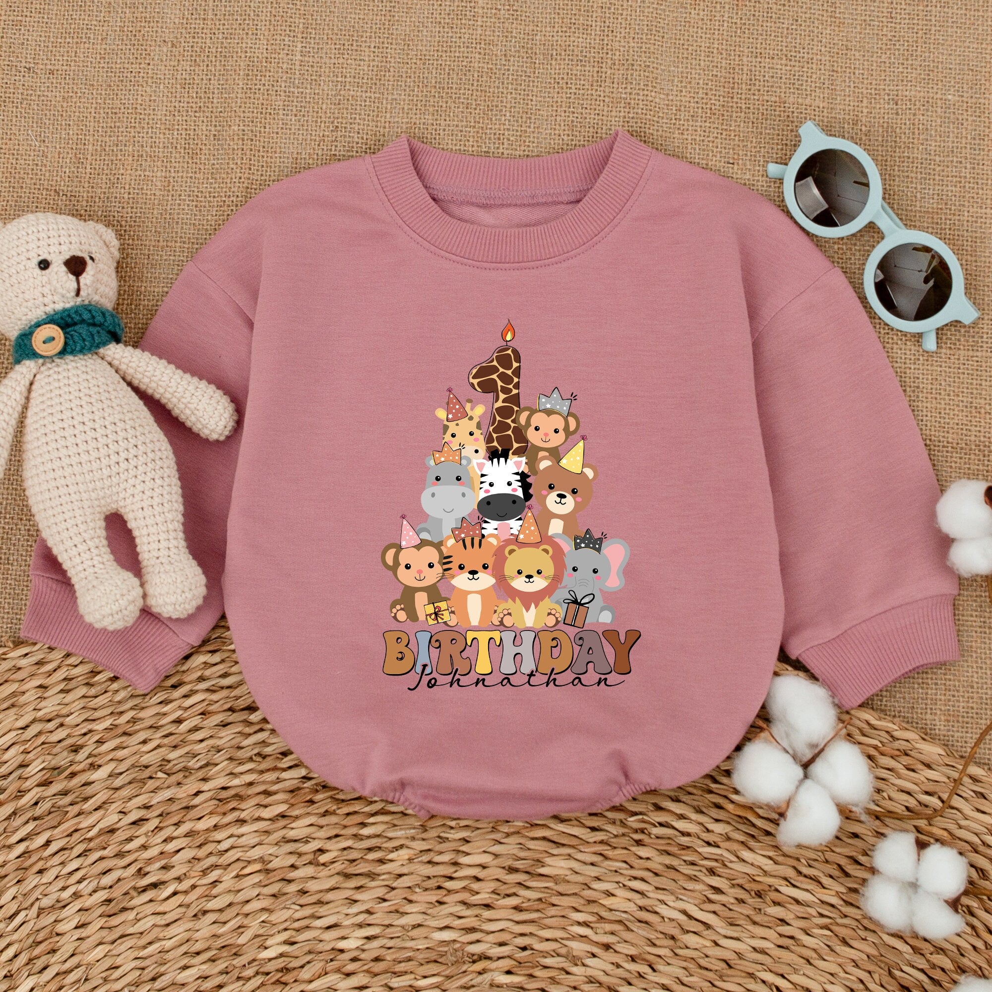 Personalized Safari Animals Birthday Romper Soft Cotton Infant Outfit with Giraffe Zebra Lion Elephant Whimsical Design for Baby Party