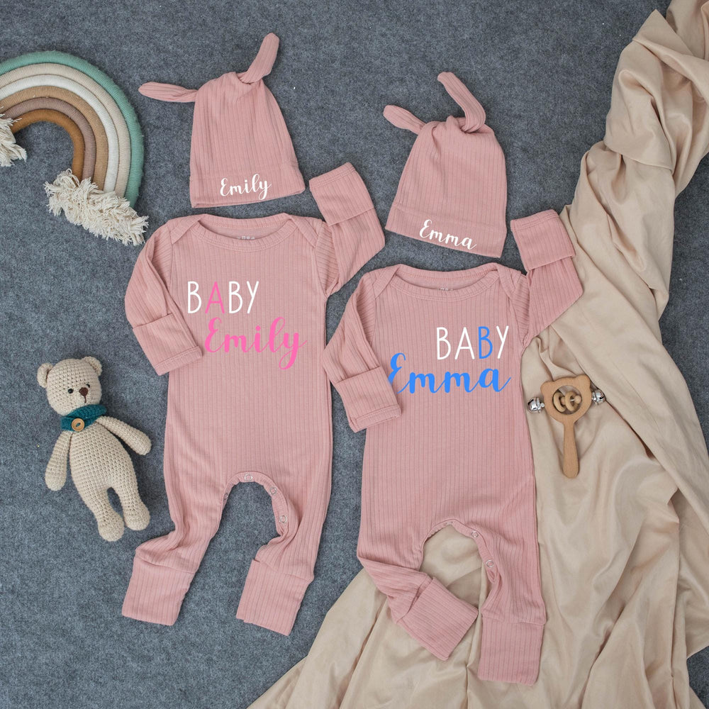 Personalized Twin Baby Bodysuit and Hat Set with Custom Names Modern Minimalist Design Coming Home Outfit Baby Shower Gift