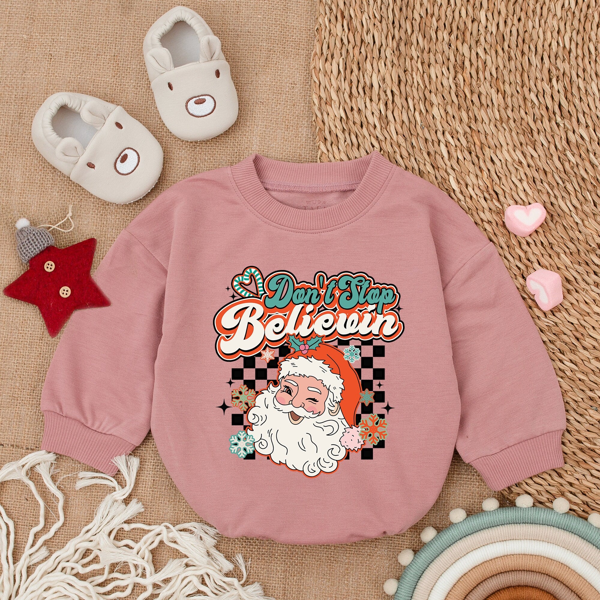 Retro Santa Baby Romper Don't Stop Believin' Christmas Outfit Infant Holiday Bodysuit Soft Cotton Long Sleeve Cozy Gift for First Christmas