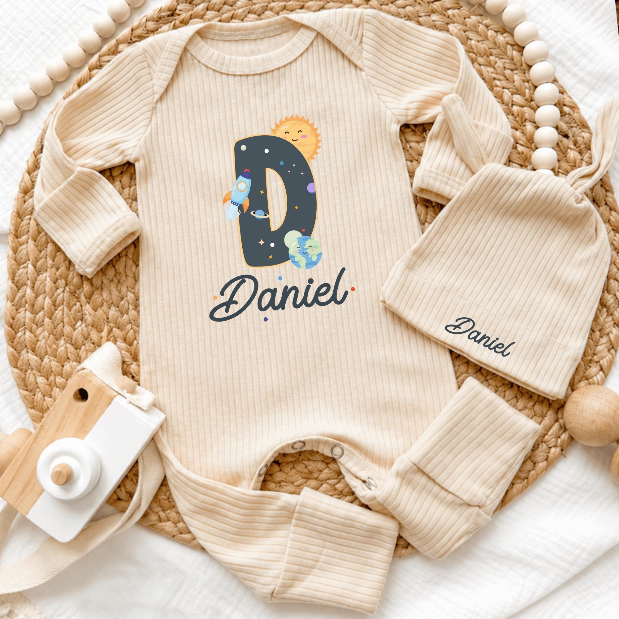 Space-Themed Baby Boy Bodysuit with Astronaut Graphic and Custom Name Hat, Newborn Hospital Outfit, Baby Shower Gift Set