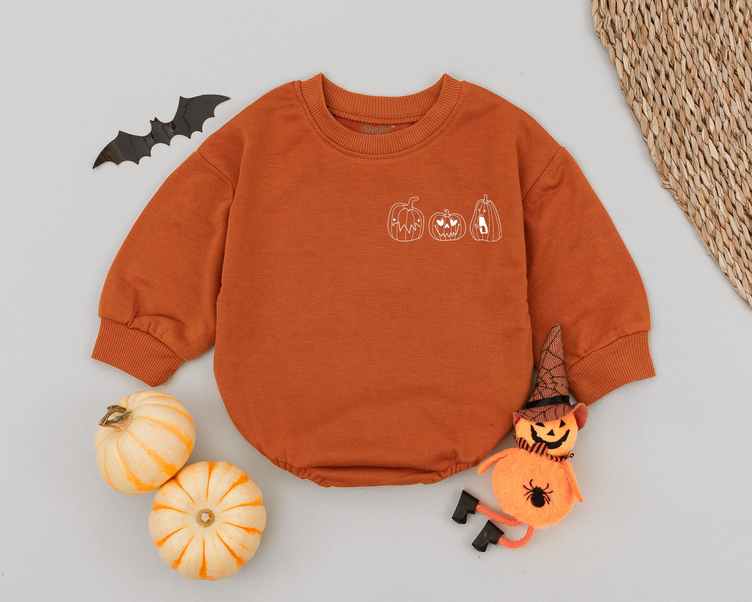Spooky Pumpkin Baby Romper Retro Halloween Outfit Soft Cotton First Holiday Toddler Clothes Vintage Look Playful Fall Design