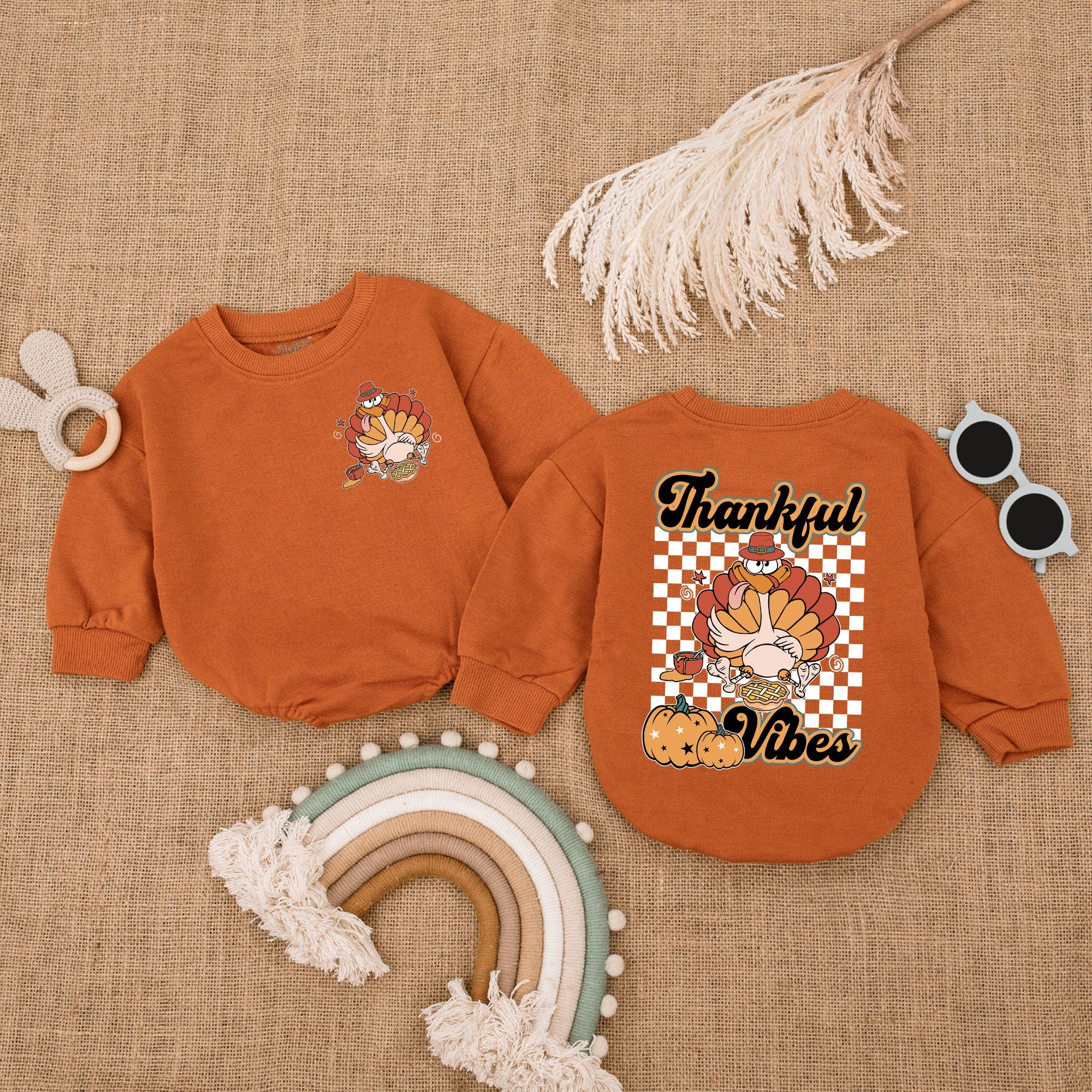 Thankful Vibes Turkey Romper for Babies Festive Fall Outfit Groovy Thanksgiving Design Soft Cotton Autumn Baby Bodysuit Holiday Gift