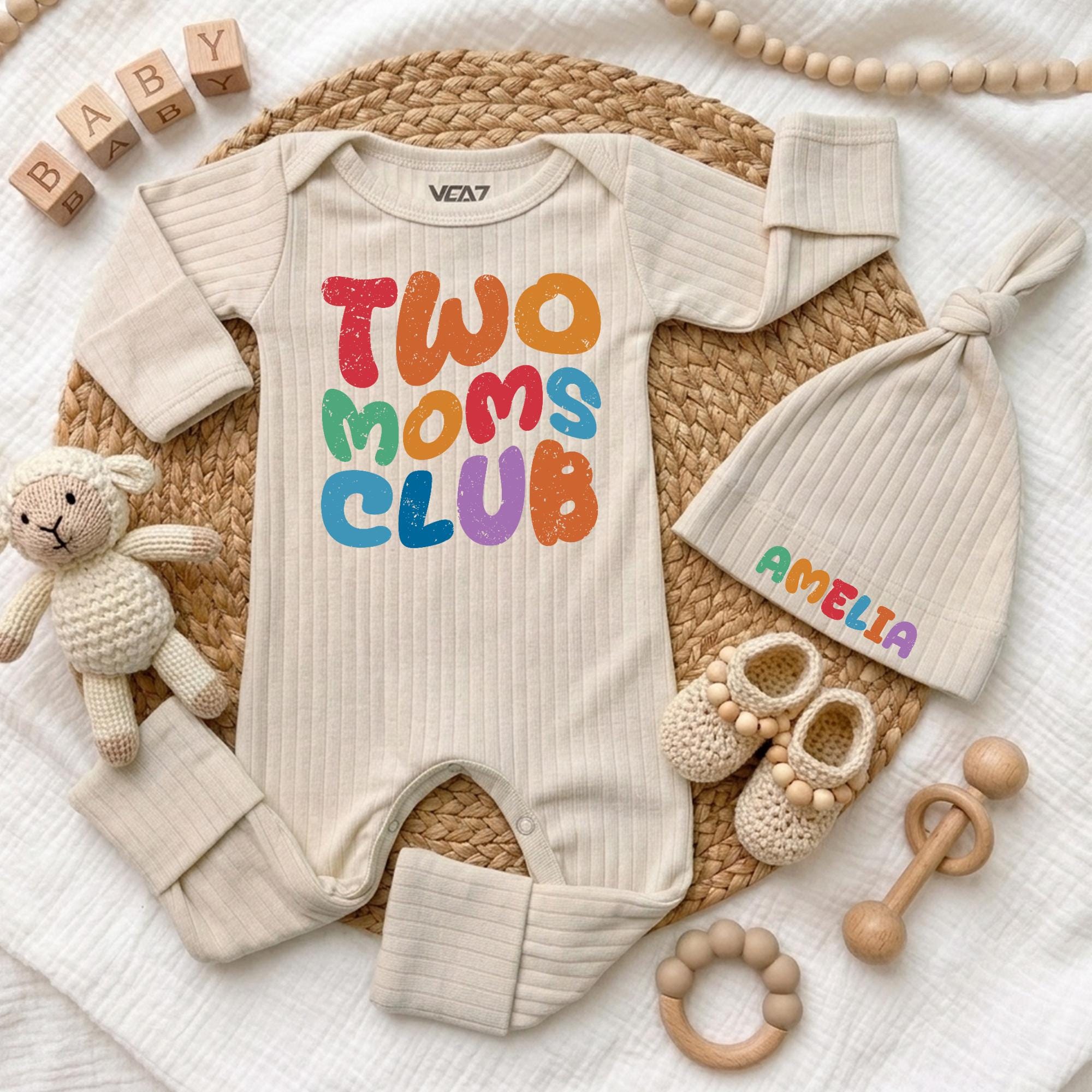 Two Moms Club Baby Bodysuit and Hat Set with Custom Name, LGBTQ+ Newborn Outfit, Gift for Lesbian Parents, Baby Shower Present