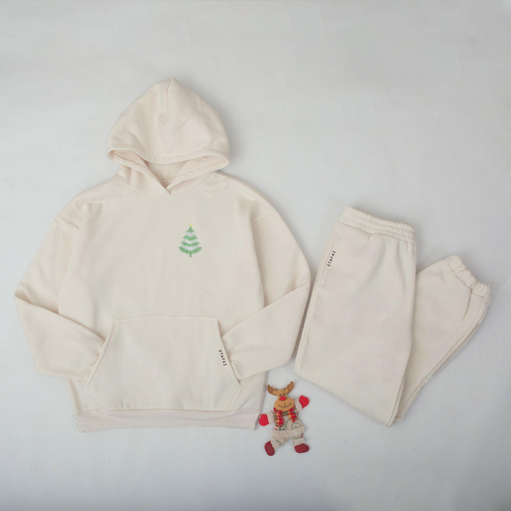 Vintage December 25 Christmas Hoodie with Green Tree Graphic and Bold Red Numbers Holiday Sweatshirt Soft Comfortable Festive Style