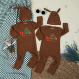 Womb Mates Twin Baby Outfit with Retro Rainbow Design Personalized Hat Custom Funny Newborn Rompers Cute Gift for Twins Baby Shower